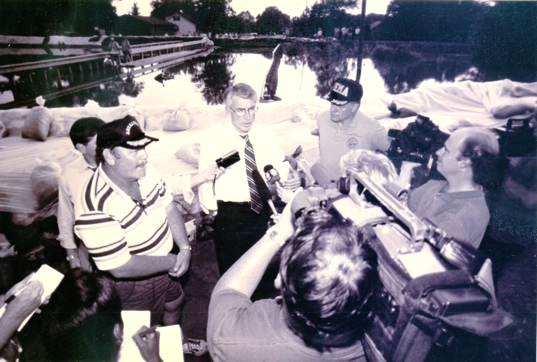 19930701 -- Illinois Gov. Jim Edgar